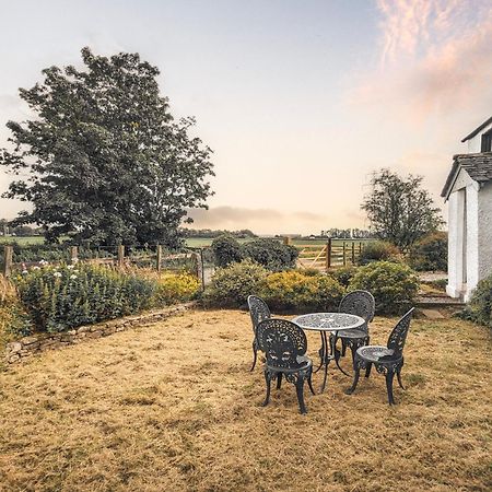 The Gilpin Farmhouse, Lake District Getaway Levens Esterno foto